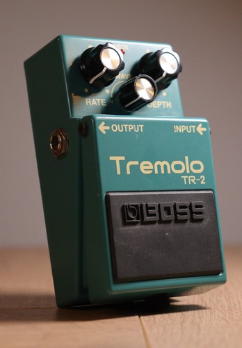 Boss tremolo guitar - tremolo, bass