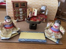 LOVELY PAIR VINTAGE GOFUN DOLLS WITH HINA SET  SCREEN AND TATAMI MATS PLUS CHARM