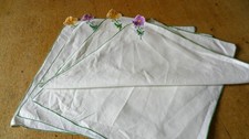 4 VINTAGE  EMBROIDERED IRISH LINEN TEA  NAPKINS