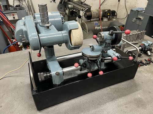 Quorn tool and - tool, grinder