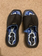 DKNY- Blue and black flip
