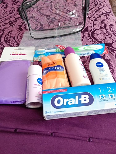 Holiday travel toiletries - , set