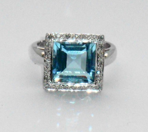 Superb fine vintage - very, large
