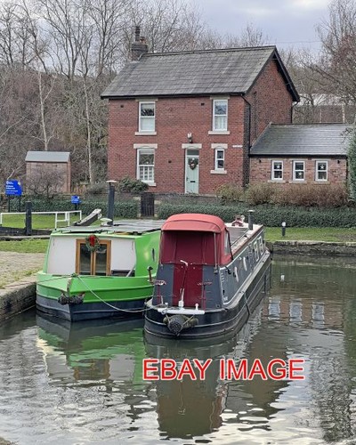 Photo brighouse basin 2 - photo,
