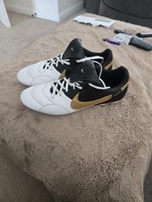 Nike The Premier III
