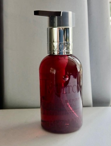 Molton brown red - brown,