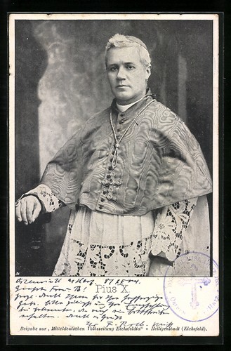 Pope pius cassock and - in,