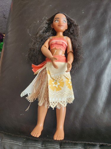 Disney stores moana doll - disney,