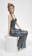 Annie Rowe Leonardo Collection Elegant LadyFigurine - L19GA