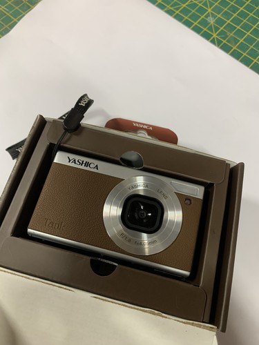 Yashica tank camera compact - camera,