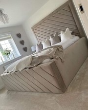Caroline Bed with All Colours 