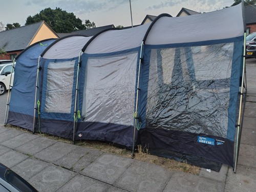 Large family tent man - large,