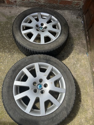 Skoda fabia alloy - 16”,