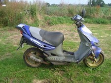 2000 SUZUKI AY50 KATANA 50 2 STROKE SCOOTER MOTORBIKE MOTORCYCLE SPARES REPAIR