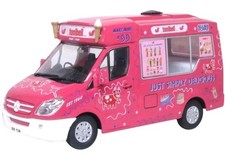 Oxford Diecast Mercedes Whitby