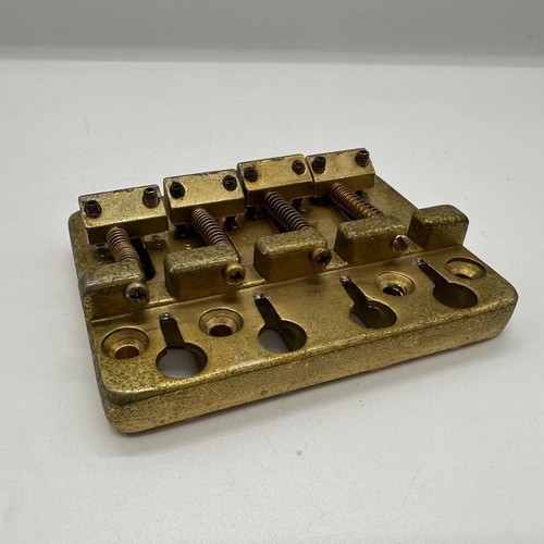 Aria pro solid brass - pro, bass