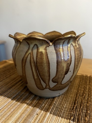 Vintage shelf pottery tulip - vintage,