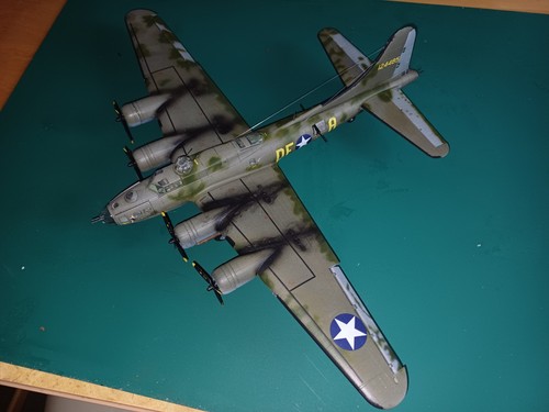 Revell b17g flying - revell,