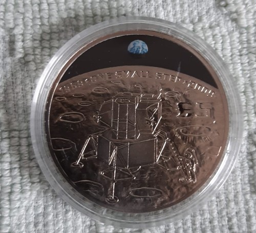 2009 guernsey coin - 2009, £5