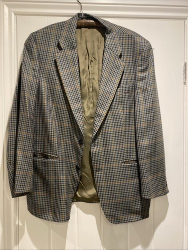 Brook taverner dogtooth - taverner,