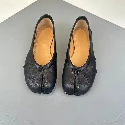 Women split toe tabi - women's,