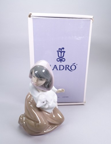 Lladro porcelain figurine - lladro, lost