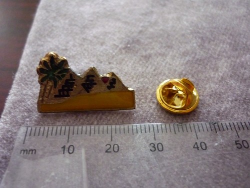 Egyptian lapel badge - badge,