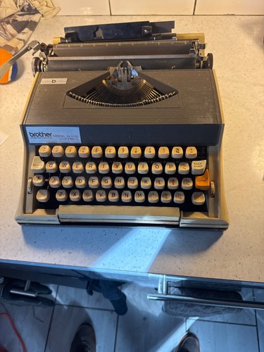 Brother typewriter model - , xl
