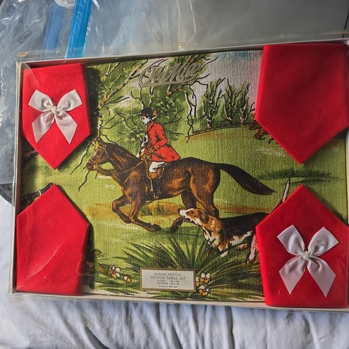 Vintage equestrian fox hounds - vintage,