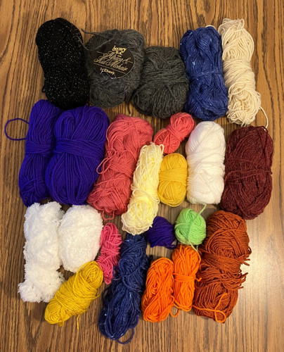 Assorted wool oddments - oddments,