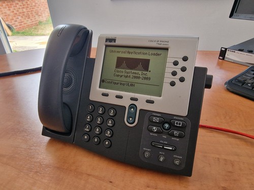 Cisco 7960g voip desk phone - voip,