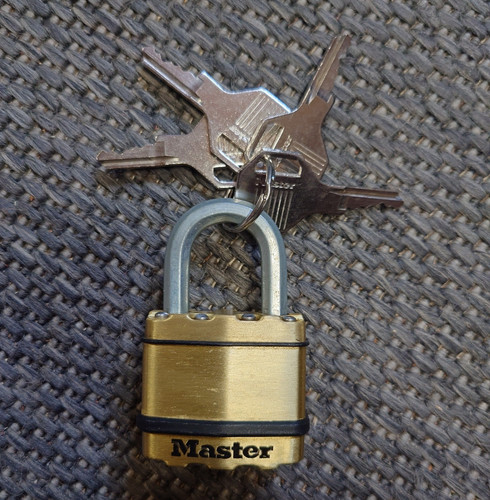 Master brass steel metallic - brass/steel,