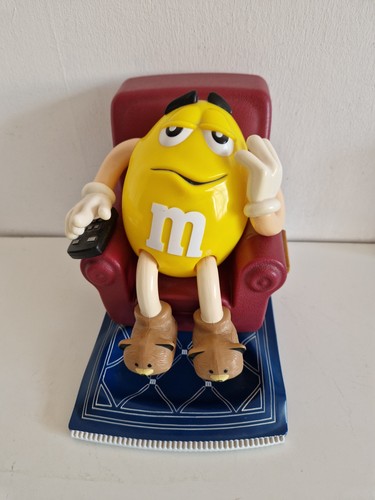 Vintage lazy boy - m&ms,