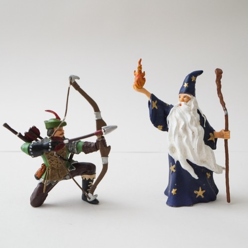 Papo wizard and robin - wizard, hood