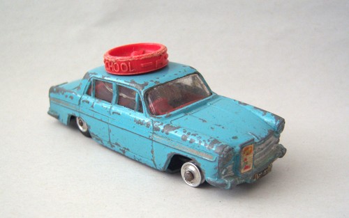Corgi toys 236 austin - toys, a60
