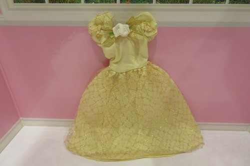 Hasbro sindy three - sindy, wishes