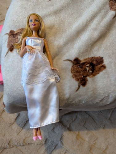 Vintage barbie doll 2009 - barbie, in