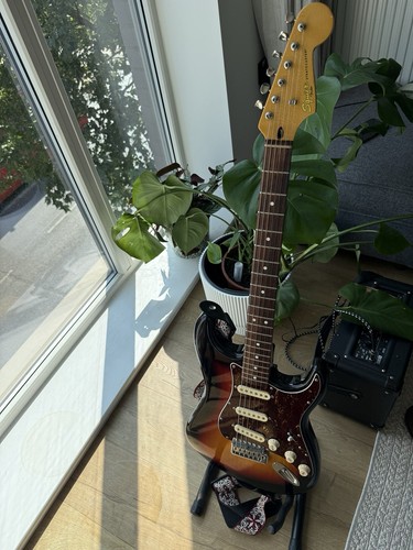 Fender squier stratocaster - fender,