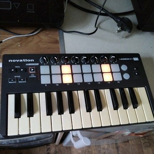 Novation control launchkey - in,
