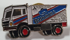 Rothmans Ralli art Mitsubishi Paris Dakar Rally Truck Enamel Pin Badge. 35x20mm.