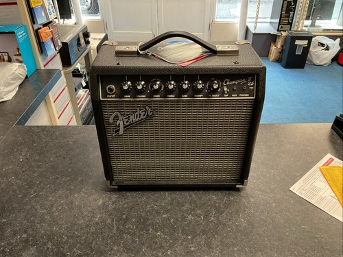 Fender champion guitar - 25,