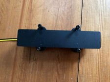 Squier fender standard - by,