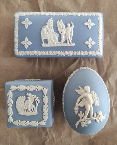 Trio miniature wedgwood - of,