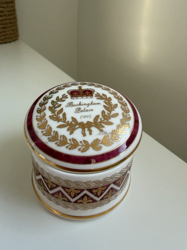 Vintage 1995 buckingham palace - vintage,
