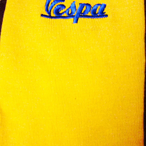 Vespa men yellow - vespa, logo