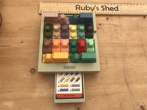 Vintage game - game, binary