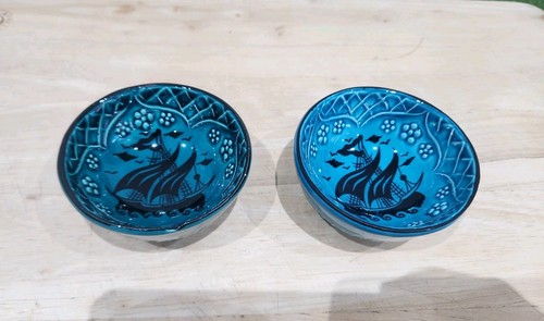 Handmade ceramic bowls with - bowls,