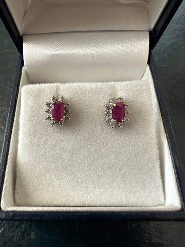 Vintage 9ct gold - gold, oval