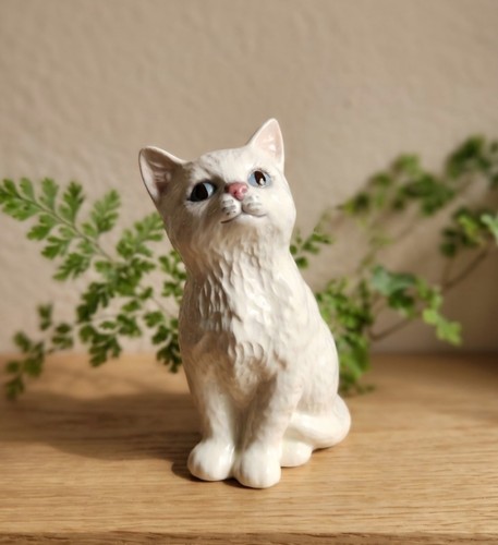 Royal doulton white - doulton,