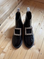 ROGER VIVIER Viv Ranger